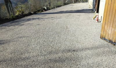 Création d'une terrasse en béton désactivé à Apprieu